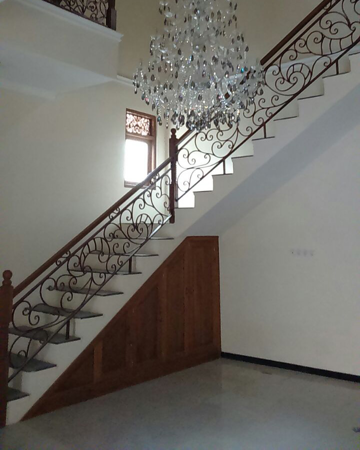 lemari penyimpanan bawah tangga » Solusi Inspiratif Memanfaatkan Ruang Bawah Tangga Rumah